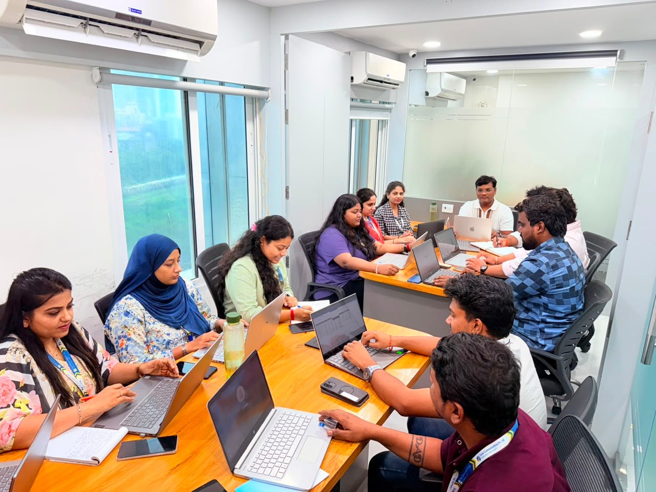 Hands-on marketing workshop session